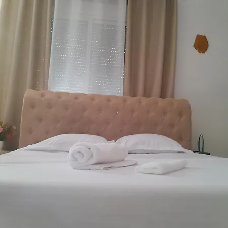 Gasthof Tonia&sion Vlorë